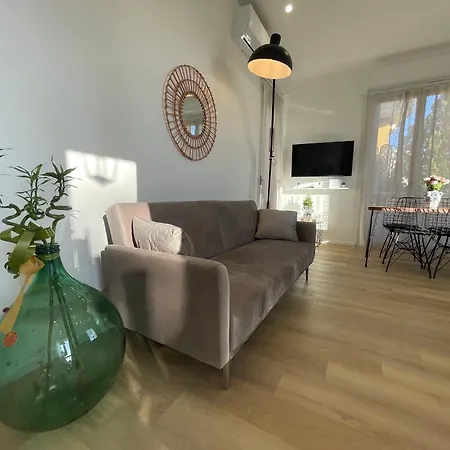 Vacanze Zen Vue 5 Mn Plage, 3 Mn Tennis Club,wifi 아파트 산레모